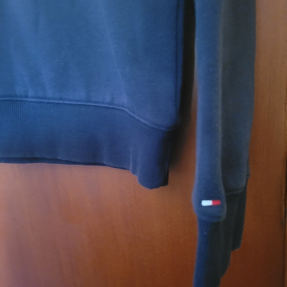 Mens Tommy Hilfiger Crewneck pullover sweatshirt size large yellow blue red - Picture 3 of 4